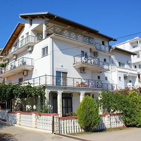Guest House Aldin Ulcinj Exterior photo